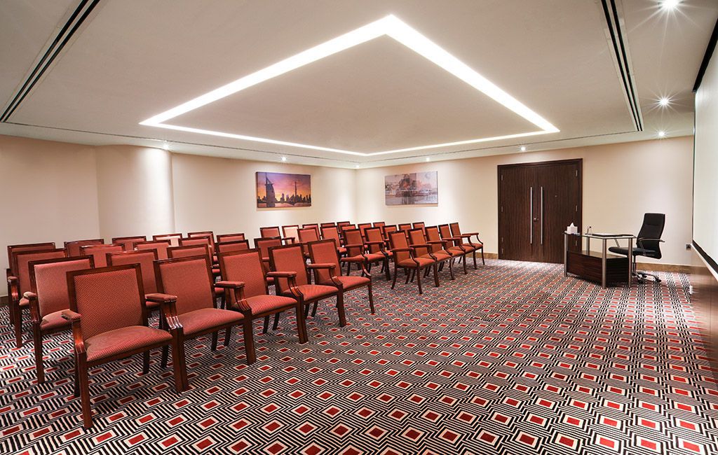 CONFERENCE ROOM – Plaza Two